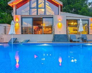 Kaş İslamlar'da Nezih Konumda, Sonsuzluk Havuzlu, Lüks Villa  - 2