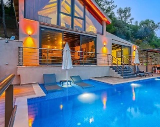 Kaş İslamlar'da Nezih Konumda, Sonsuzluk Havuzlu, Lüks Villa - 3