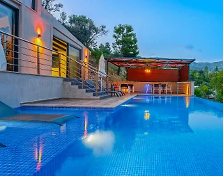 Kaş İslamlar'da Nezih Konumda, Sonsuzluk Havuzlu, Lüks Villa - 4