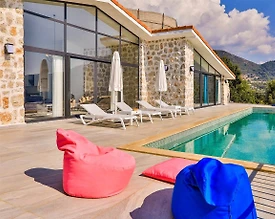 Kaş İslamlar'da Otantik Tasarımlı, Özel Havuzlu, 4 Kişilik Taş Villa - 3