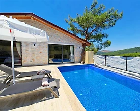 Kaş İslamlar'da Otantik Tasarımlı, Özel Havuzlu, Balayı Villası - 2