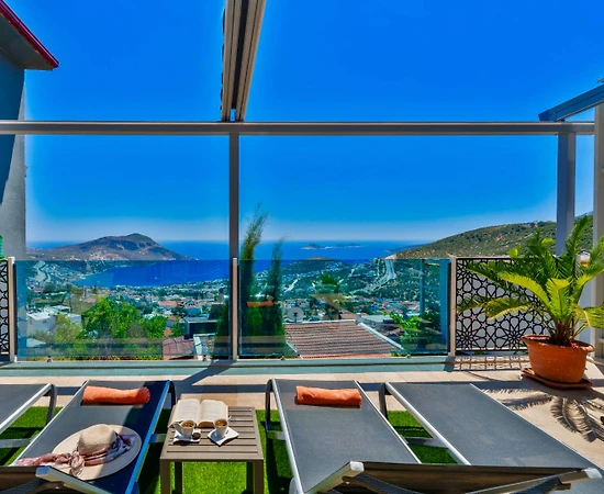 Kaş İslamlar'da Göz Alıcı Deniz Manzaralı, Özel Havuzlu, Balayı Villa - 1
