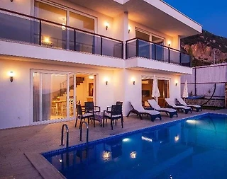 Kaş İslamlar'da Sakin Konumda, Özel Havuzlu, Jakuzili, Ferah Villa - 1