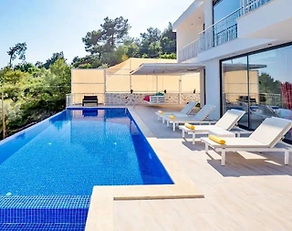 Kaş İslamlar'da Sakin Konumda, Özel Havuzlu, Jakuzili, Kiralık Villa - 4