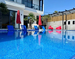 Kaş İslamlar'da Sakin Konumda, Özel Havuzlu, Kiralık Villa - 2