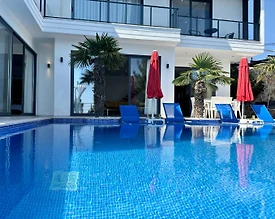 Kaş İslamlar'da Sakin Konumda, Özel Havuzlu, Kiralık Villa - 3
