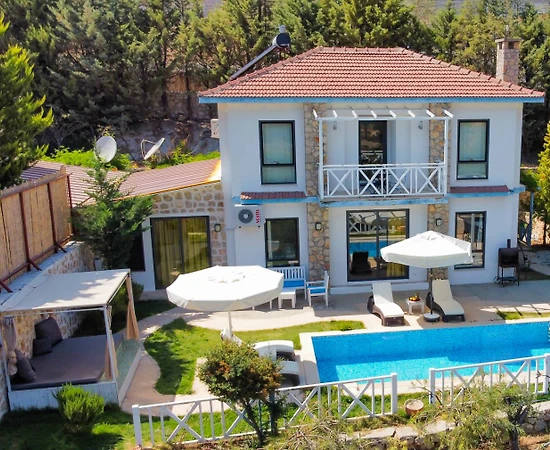 Kaş İslamlar'da Sakin Konumda, Özel Havuzlu, Konforlu Villa - 1