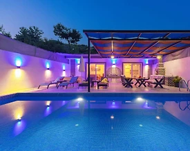 Kaş İslamlar'da Sakin Konumda, Özel Havuzlu, Konforlu Villa - 2