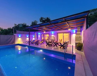 Kaş İslamlar'da Sakin Konumda, Özel Havuzlu, Konforlu Villa - 3