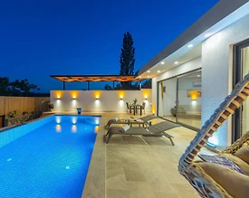 Kaş İslamlar'da Sakin Konumda, Özel Havuzlu, Lüks Balayı Villası  - 3