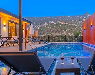 Kaş İslamlar'da Elverişli Konumda, Özel Havuzlu, Estetik Villa - 3