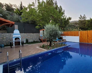 Kaş İslamlar'da Sakin Konumda, Özel Havuzlu, Muhafazakar Villa - 1