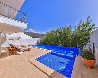 Kaş İslamlar'da Şehrin Gürültüsünden Uzakta, Özel Havuzlu, Kiralık Villa - 2