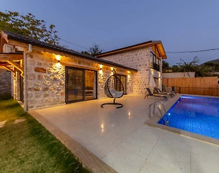 Kaş İslamlar'da Şehrin Gürültüsünden Uzakta, Özel Havuzlu, Kiralık Villa - 2