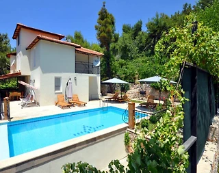 Kaş İslamlar'da Yeşillikler İçerisinde, Özel Havuzlu, 8 Kişilik Villa - 1