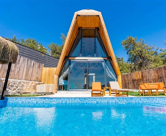 Kaş İslamlar'da Yeşillikler İçerisinde, Özel Havuzlu, Balayı Villası - 1