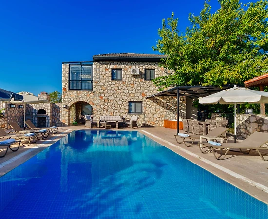 Kaş İslamlar'da Yeşillikler İçerisinde, Özel Havuzlu, Taş Villa - 1