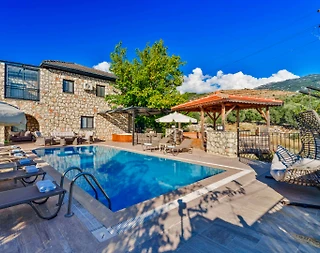 Kaş İslamlar'da Yeşillikler İçerisinde, Özel Havuzlu, Taş Villa - 2