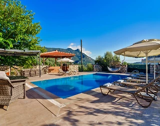 Kaş İslamlar'da Yeşillikler İçerisinde, Özel Havuzlu, Taş Villa - 4