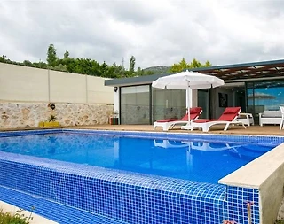 Kaş İslamlar'da Yeşillikler İle Dolu Doğada, Özel Havuzlu, Kiralık Villa - 3