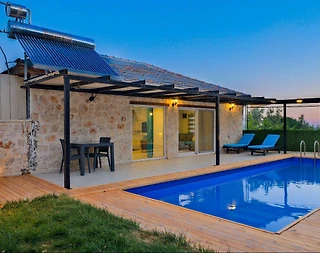 Kaş İslamlar'da Yeşillikler İçerisinde, Özel Havuzlu, Modern Villa - 2