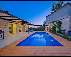 Kaş İslamlar'da Yeşilliklerde İçerisinde, Özel Havuzlu, Modern Villa - 3