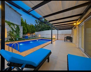 Kaş İslamlar'da Yeşillikler İçerisinde, Özel Havuzlu, Modern Villa - 5