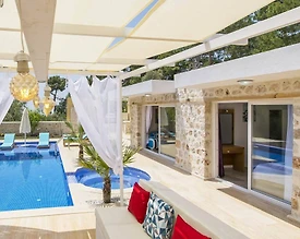 Kaş İslamlar'da Çekirdek Ailelere Uygun, Özel Havuzlu, Modern Villa - 3