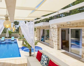 Kaş İslamlar'da Çekirdek Ailelere Uygun, Özel Havuzlu, Modern Villa - 3