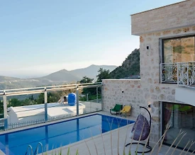 Kaş İslamlar'da Çekirdek Ailelere Uygun, Özel Havuzlu, İkiz Villa - 3