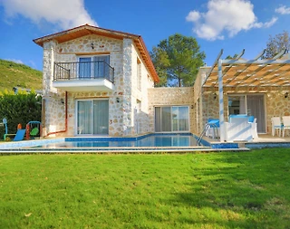 Kaş Üzümlü'de Geniş Ailelere Uygun, Özel Havuzlu, Konforlu Villa - 1