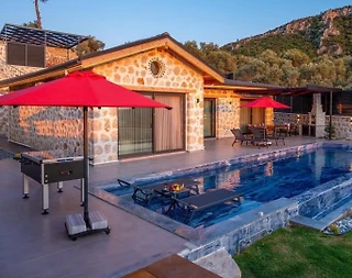 Kaş Üzümlü'de Çekirdek Ailelere Uygun, Özel Havuzlu, 5 Kişilik Villa - 1