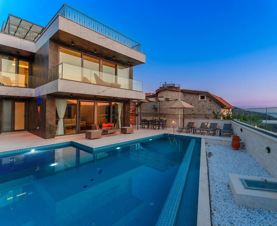 Kaş Kalkan'da Enfes Deniz Manzaralı, Özel Havuzlu, İkiz Villa - 1