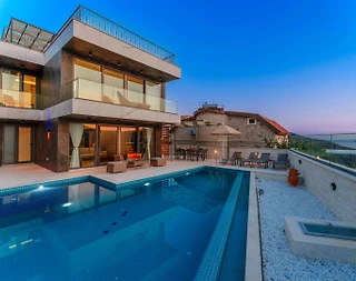 Kaş Kalkan'da Enfes Deniz Manzaralı, Özel Havuzlu, İkiz Villa - 1
