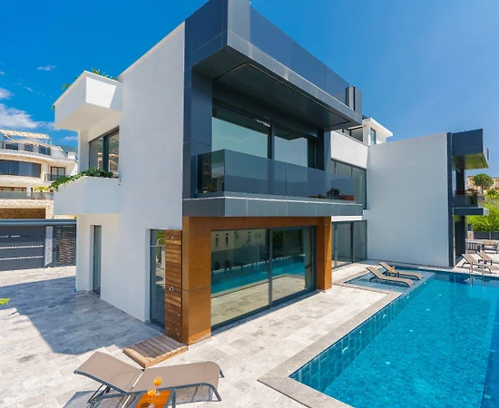 Kaş Kalamar Bölgesinde Denize Yakın, Özel Havuzlu, Kiralık Villa - 1