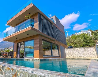  Kaş Kalkan'da Deniz Manzaralı, Isıtmalı Havuzlu, Görkemli Villa - 1