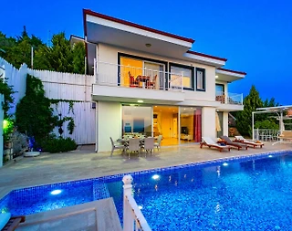 Kaş Üzümlü'de Muhteşem Doğa İçerisinde, Özel Havuzlu, Şık Villa - 1