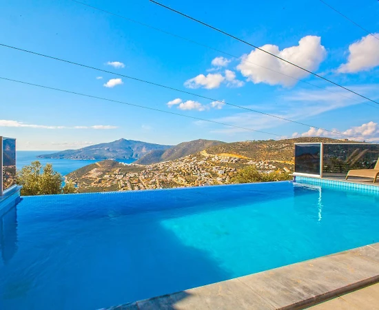 Kaş Bezirgan'da Enfes Deniz Manzaralı, Özel Havuzlu, 4 Kişilik Villa - 1