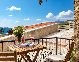 Kaş Kalkan'da Deniz Manzaralı, Merkezi Konumda, Kiralık Daire - 1