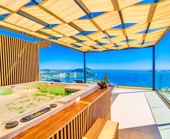 Kaş Kalkan'da Deniz Manzaralı, Modern Tasarımlı, Konforlu Villa - 1