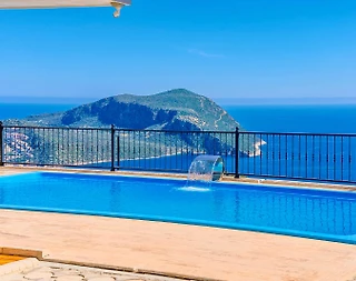 Kaş Kalkan'da Deniz Manzaralı, Modern Tasarımlı, Konforlu Villa - 2
