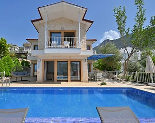 Kaş Kalkan'da Deniz Manzaralı, Özel Havuzlu, Ailelere Uygun Villa - 2
