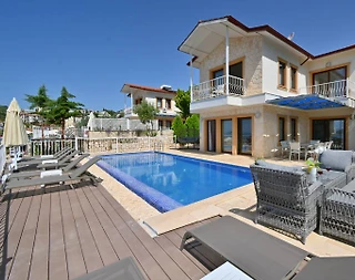Kaş Kalkan'da Deniz Manzaralı, Özel Havuzlu, Ailelere Uygun Villa - 1