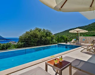 Kaş Kalkan'da Deniz Manzaralı, Özel Havuzlu, Jakuzili Villa - 1