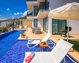 Kaş Kalkan'da Merkezi Konumda, Özel Havuzlu, Kiralık Villa - 2