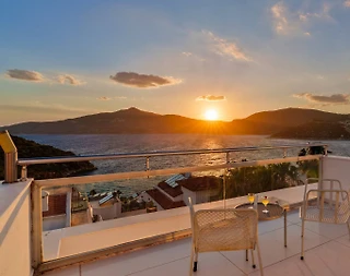 Kaş Kalkan'da Deniz Manzaralı, Özel Havuzlu, Kiralık Villa - 1