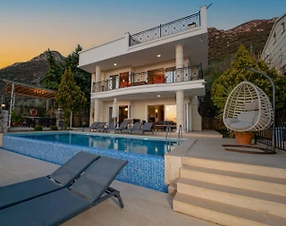 Kaş Kalkan'da Deniz Manzaralı, Özel Havuzlu, Konforlu Villa - 1