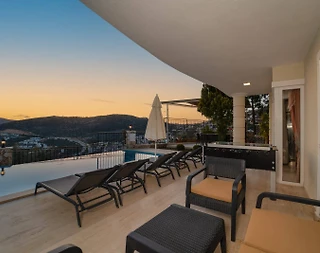 Kaş Kalkan'da Deniz Manzaralı, Özel Havuzlu, Konforlu Villa - 3