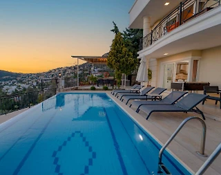 Kaş Kalkan'da Deniz Manzaralı, Özel Havuzlu, Konforlu Villa - 4