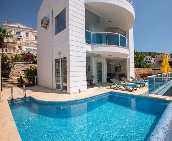 Kaş Kalkan'da Deniz Manzaralı, Özel Havuzlu, Konforlu Villa - 1